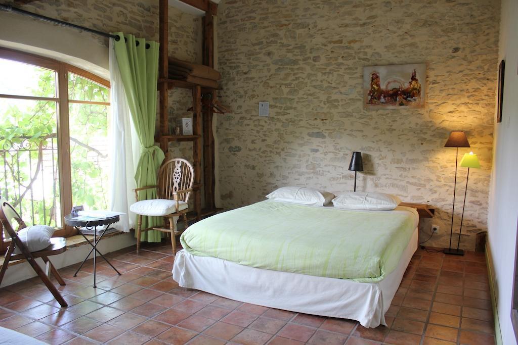 La Bicyclette Fleurie Bed and Breakfast Villemoirieu Habitación foto