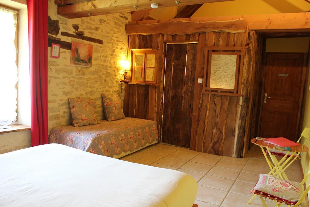La Bicyclette Fleurie Bed and Breakfast Villemoirieu Habitación foto