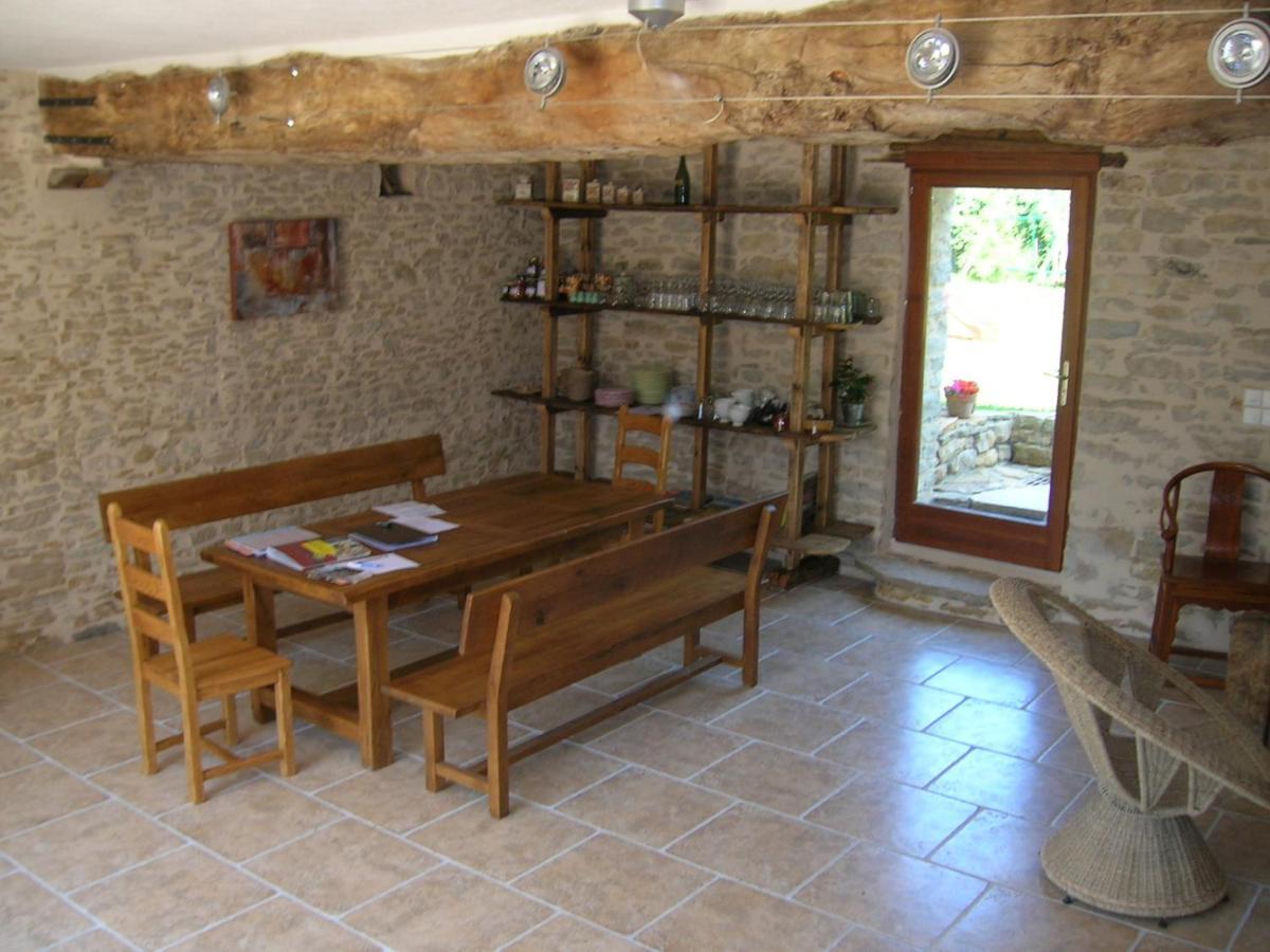 La Bicyclette Fleurie Bed and Breakfast Villemoirieu Exterior foto